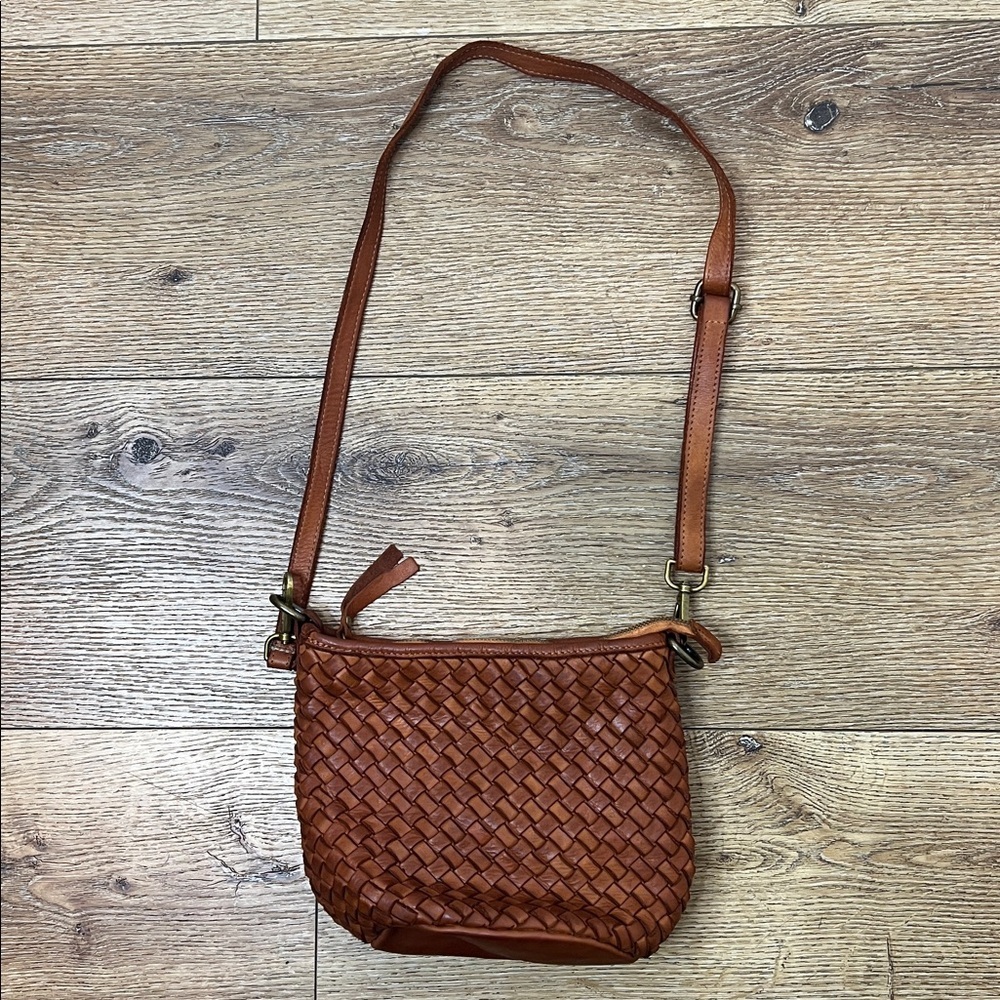 Vera Pelle Cognac Brown Woven Leather Bag